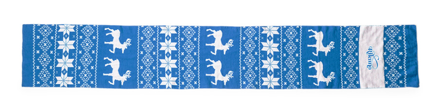 sciarpa natalizia personalizzata in azzurro fronte sciarpa natalizia personalizzata in azzurro